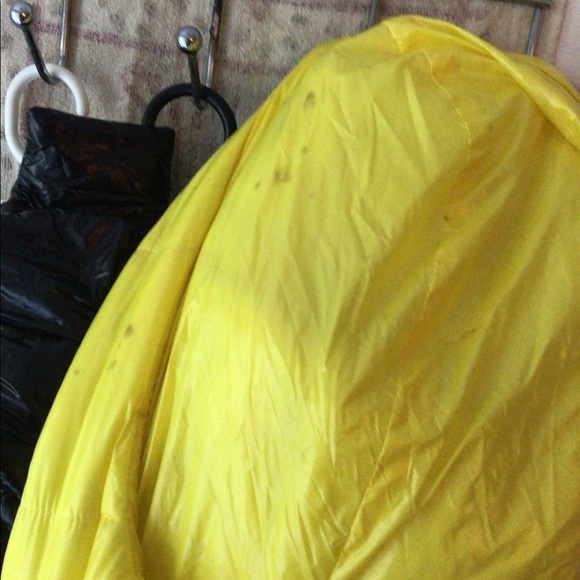 Yellow puffer play suit. - Picture 7 of 8